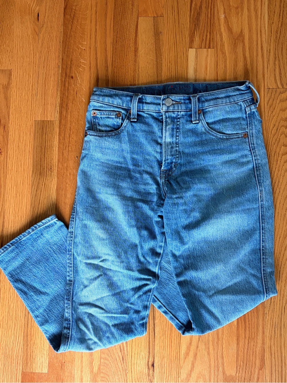 Lucky Brand Straight Cropped Blue Jeans